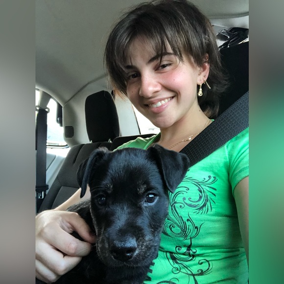 Meet your Posher, Kayla - Picture 1 of 1